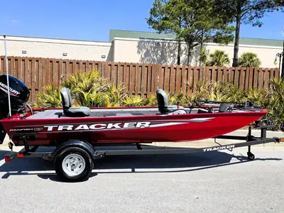 2026 Tracker PANFISH 17
