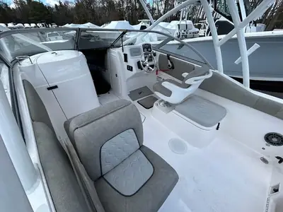 2023 Sea Fox 226 TRAVELER