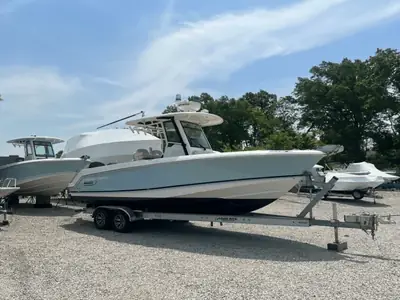 2022 Boston Whaler 250 Outrage