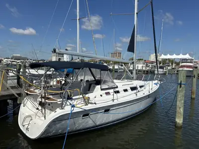 2008 Hunter 38