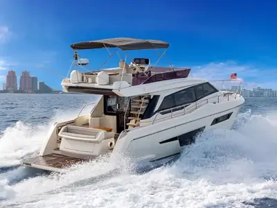 2021 Ferretti 500