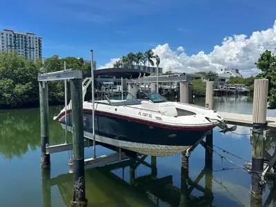 Sea Ray SDX 270 Outboard