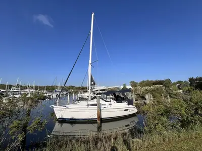 Hunter 306