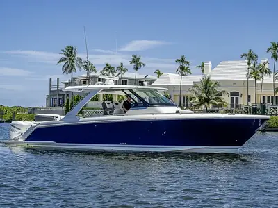2021 Tiara 38 LS