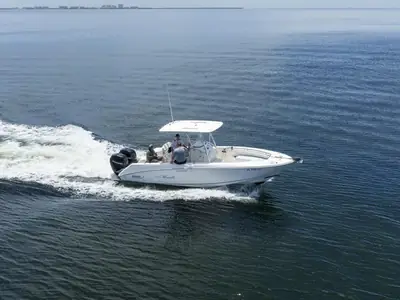 Boston Whaler 270 Outrage