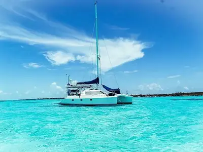 1999 Manta 42