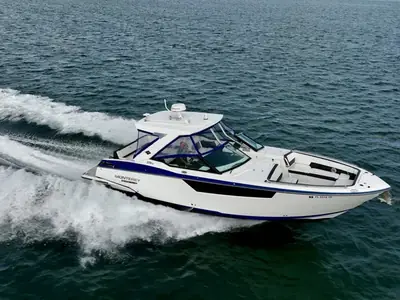 Monterey 378 SE