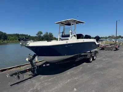 2023 Bayliner Trophy