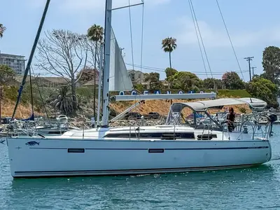 2014 Bavaria CRUISER 37