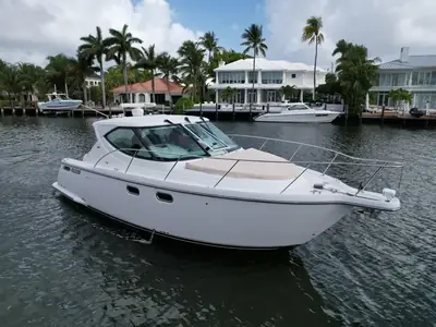 2008 Tiara 3500 Sovran