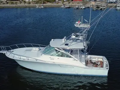 2005 Cabo 40 Express