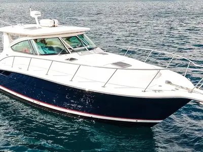 Tiara 3800 Open