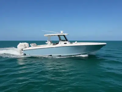 2025 Fountain 38 Center Console
