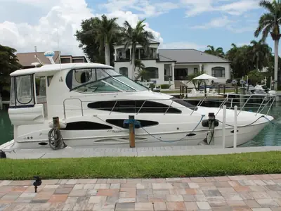 2007 Cruisers 415 EXPRESS MOTORYACHT