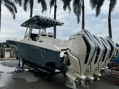 2019 Fountain 38 Center Console