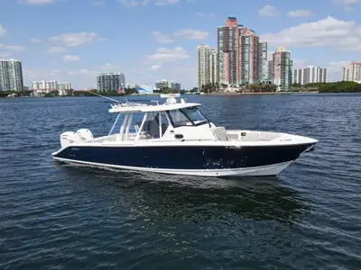 2022 Pursuit S 358 SPORT
