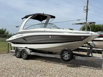 2022 Crownline E255