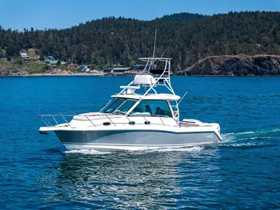 2019 Boston Whaler 345 Conquest