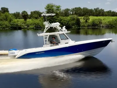 2017 Everglades 355 CC