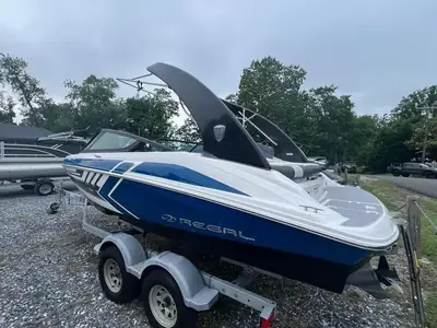 2016 Regal 2000 ESX