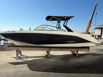 2021 Scarab 255 ID