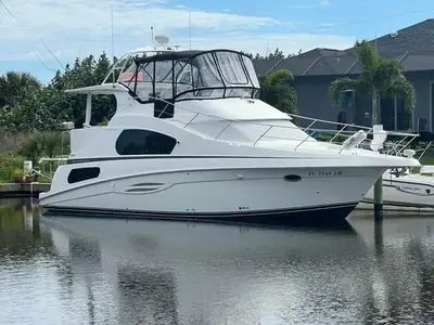 2002 Silverton 39 Motor Yacht
