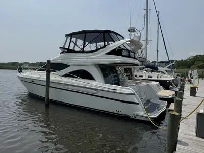 Maxum 4600