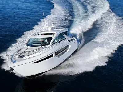 2023 Cruisers 42 Cantius