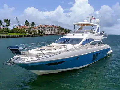 Azimut 64 Fly