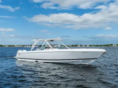 2011 Intrepid Powerboats Open