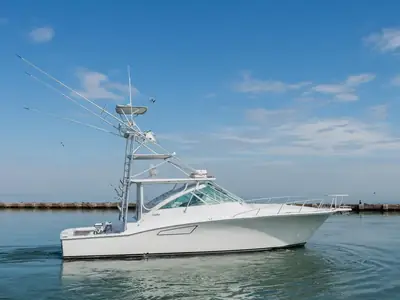 2004 Cabo 40 Express