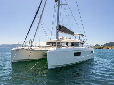 Lagoon Catamaran 43