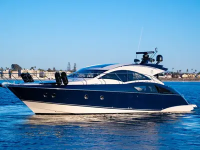 Marquis 420 Sport Coupe