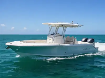 2014 Robalo R300 Center Console