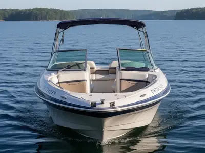2005 Four Winns Horizon 230