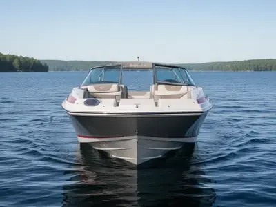 2023 Crownline E235