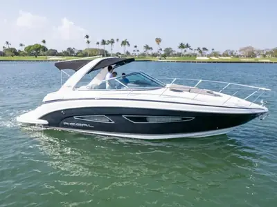 2016 Regal 32 EXPRESS