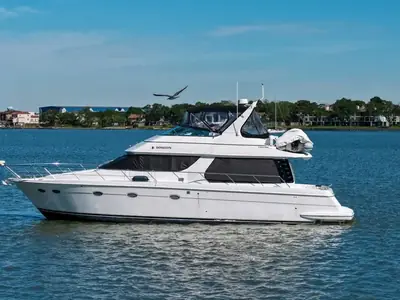 1999 Carver Voyager