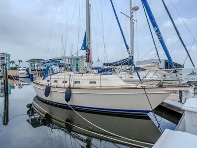 2004 Island Packet 370