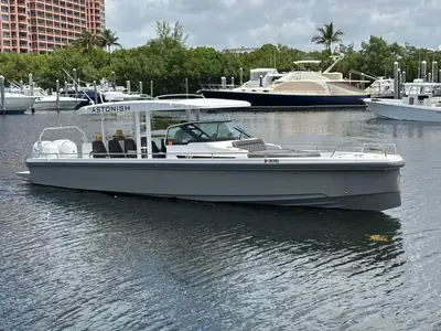 2017 Axopar 37 Sun Top