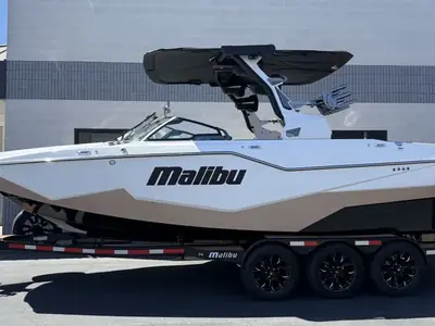 2026 Malibu M242