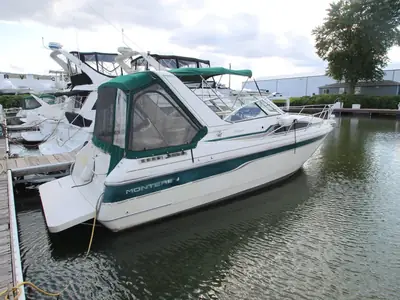 1996 Monterey 296 CRUISER