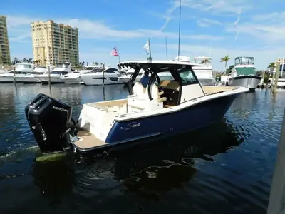 2024 Scout 330 LXF