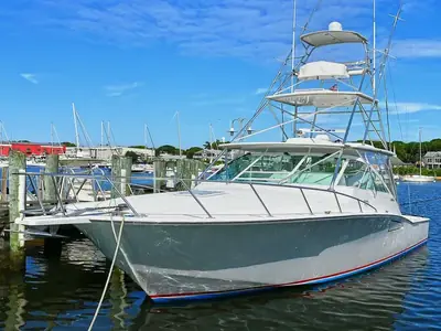 2007 Cabo 40 Express