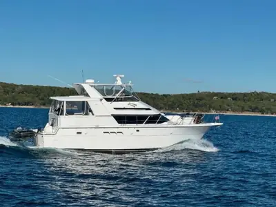 Hatteras 48 COCKPIT MOTOR YACHT