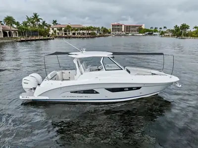 Regal 33 SAV