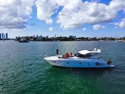 2000 Carver 404 COCKPIT MOTOR YACHT