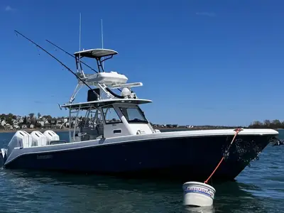 2017 Everglades 355 CC