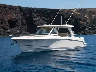 2024 Boston Whaler 350