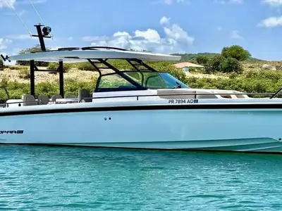 2024 Axopar 37 Sun Top